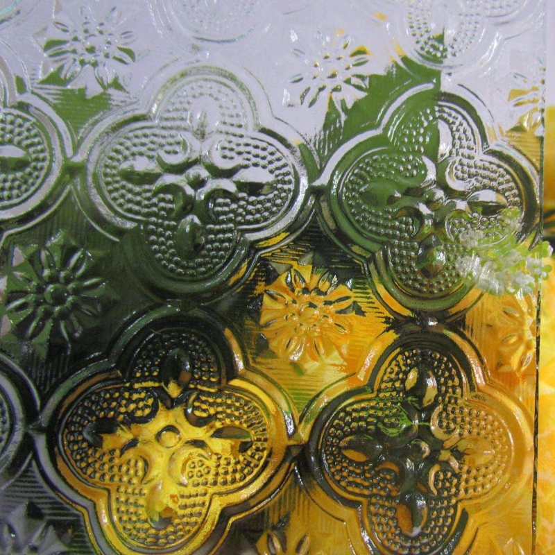 CLEAR AND TINTED PATTERNED GLASS